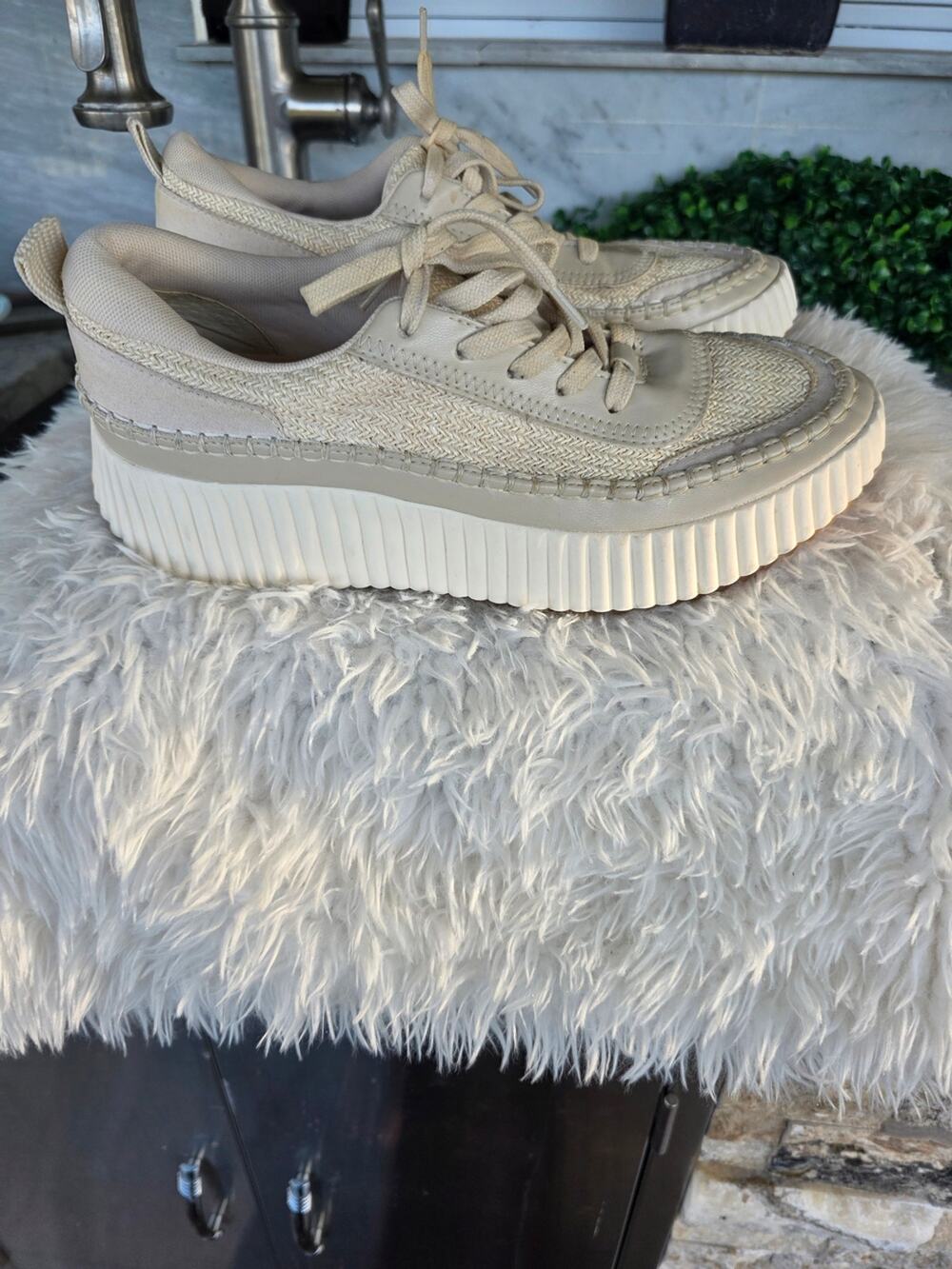 Women’s Platform Lace-Up Sneakers in Beige